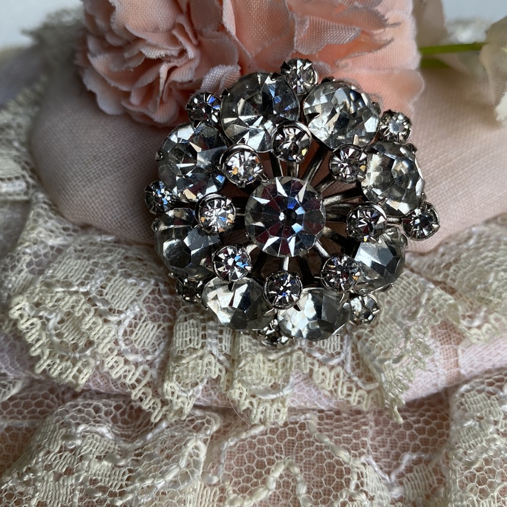 Pin brooches